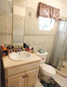 Kylpyhuone majoituspaikassa Jamaican Jewel