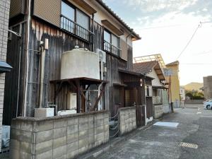 The building in which the holiday home is located