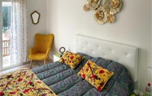 Posteľ alebo postele v izbe v ubytovaní Stunning Home In Maussane-Les-Alpilles