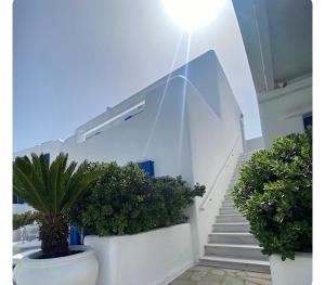 Ảnh trong thư viện ảnh của White luxury suite with shared pool downtown by Mykonos Eight ở Mýkonos City