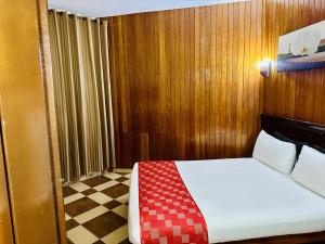 Cama ou camas em um quarto em Yaahot