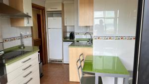 Kuchyň nebo kuchyňský kout v ubytování Antilla I - WIFI + 20 fotografií