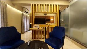 Posezení v ubytování Hotel Merakee - Near Dahisar Mira Road Mumbai