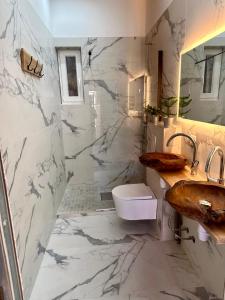 Bilik mandi di l'Annexe