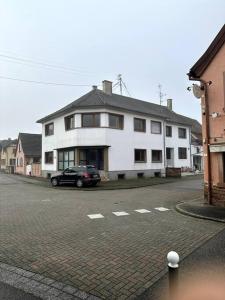 Budova, v ktorej sa dovolenkový dom nachádza + 37 fotografií