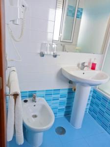 Koupelna v ubytování Hotel Sol Sanlúcar