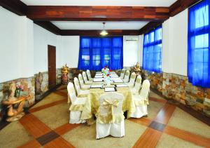 Restaurace v ubytování KMA SHWE PYI BAGO Resort + 31 fotografií