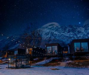 Landscapes Hotel Kazbegi v zimě