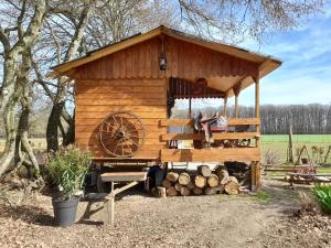 Fotografia z galérie ubytovania la cabane du cowboy v destinácii Saint-Privé + 17 fotografií