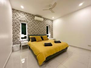 Postel nebo postele na pokoji v ubytování View Talay Villas - Luxury, 2 Bedroom - private pool villa, 500m from Jomtien beach - VTV 45