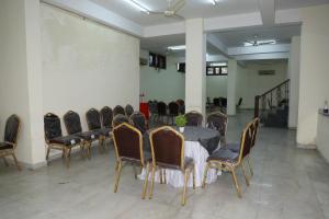 Posezení v ubytování Hotel Ashray Noida