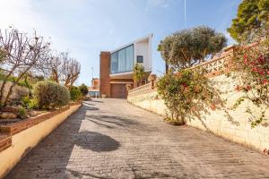 Kép Villa Sentiu. Hermoso chalet szállásáról Gavàban a galériában