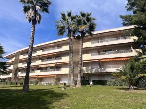 Здание апартаментов/квартиры