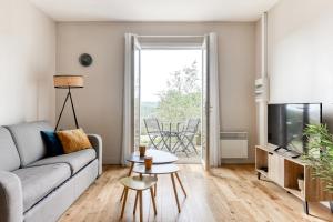 Χώρος καθιστικού στο Le Soleil du Lac - Parking Privatif - Terrasse - Netflix - Clim