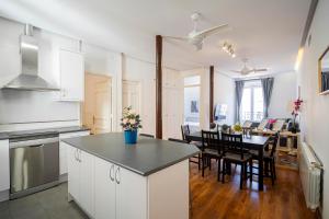 Zdjęcie z galerii obiektu Apartamento La Latina II w Madrycie