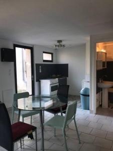 Fotografia z galérie ubytovania Maison ville 50m2 5 personnes v destinácii Saint-Pierre-des-Corps