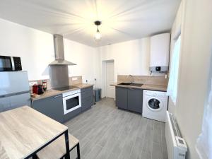 Kuchyň nebo kuchyňský kout v ubytování 178C - Duplex T2 Tout Confort du Gond - 60 m2