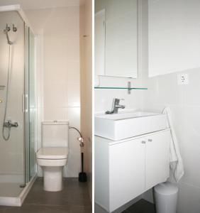 Apartaments La Riera في روساس: حمام مع مرحاض ومغسلة ودش