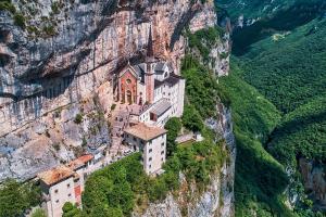a monastery perched on the side of a cliff at Cà Nova B&B in Rivoli Veronese