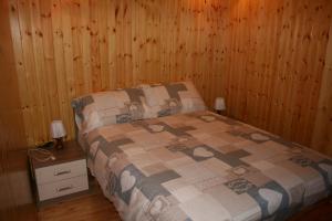 Postel nebo postele na pokoji v ubytování Sunlake - Estoul