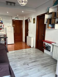 A kitchen or kitchenette at El Pinar de Mogro atardeceres únicos