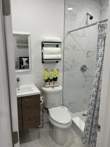 Ein Badezimmer in der Unterkunft Incredible comfortable apartments near the airport and beaches