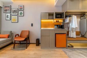 Nhà bếp/bếp nhỏ tại Home2 Suites by Hilton Shenzhen Nanshan Science & Technology Park