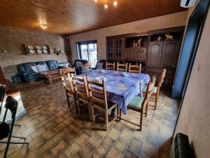 Kuchyň nebo kuchyňský kout v ubytování Maison de vacances située entre Liège, Tongres et Visé