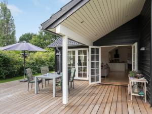 Patio nebo venkovní prostory v ubytování Holiday Home Gotliebe - 750m from the sea by Interhome