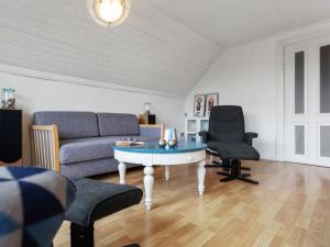 Posezení v ubytování Holiday Home Marita - 225m from the sea by Interhome
