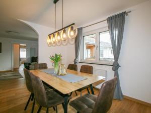 Foto sihtkohas Wiesing asuva majutusasutuse Apartment Lisa by Interhome galeriist