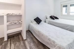 Postel nebo postele na pokoji v ubytování Casa rural con piscina privada, barbacoa, WIFI y parking incluido