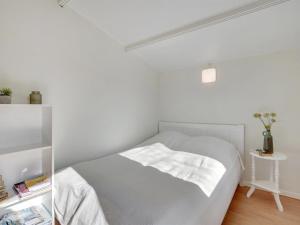 Postel nebo postele na pokoji v ubytování Holiday Home Era - 200m from the sea in Lolland- Falster and Mon by Interhome