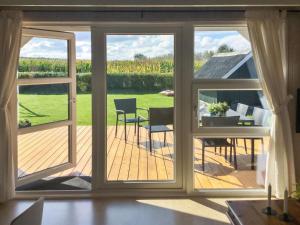 Zahrada ubytování Holiday Home Elbert - 100m from the sea by Interhome