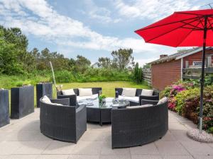 Zahrada ubytování Holiday Home Biorn - 70m from the sea by Interhome
