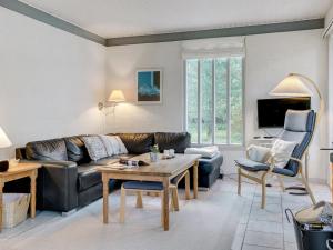 Posezení v ubytování Holiday Home Torhild - 150m from the sea by Interhome