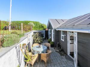 Zahrada ubytování Holiday Home Grim - 5m from the sea by Interhome