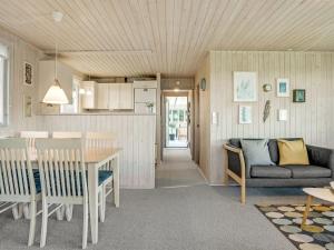 Posezení v ubytování Holiday Home Fita - 300m from the sea by Interhome