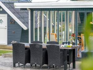Patio nebo venkovní prostory v ubytování Holiday Home Fita - 300m from the sea by Interhome