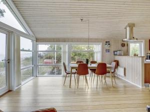 Kuchyň nebo kuchyňský kout v ubytování Holiday Home Selja - 15m from the sea by Interhome + 16 fotografií