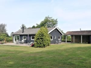 Zahrada ubytování Holiday Home Locan - 1-2km from the sea by Interhome