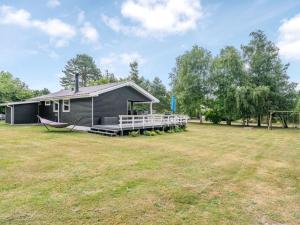 Zahrada ubytování Holiday Home Giertrud - 500m from the sea by Interhome