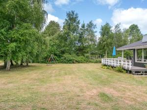 Zahrada ubytování Holiday Home Giertrud - 500m from the sea by Interhome