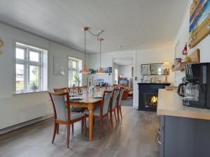 Kuchyň nebo kuchyňský kout v ubytování Holiday Home Evje - 250m from the sea by Interhome + 26 fotografií