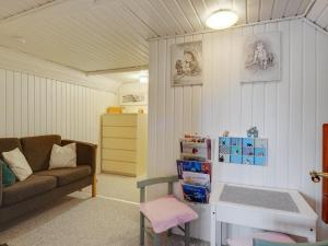 Posezení v ubytování Holiday Home Evje - 250m from the sea by Interhome