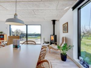 Fotografie z fotogalerie ubytování Holiday Home Emin - 100m from the sea by Interhome v destinaci Humble
