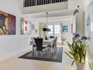 Prostor za sedenje u objektu Apartment Joar - 5m to the inlet by Interhome