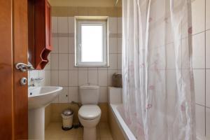 A bathroom at Alegria 3bd Villa