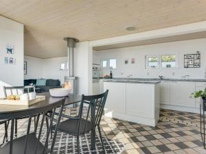 Kuchyň nebo kuchyňský kout v ubytování Holiday Home Kaapo - 300m from the sea by Interhome + 37 fotografií