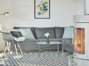 Posezení v ubytování Holiday Home Kaapo - 300m from the sea by Interhome